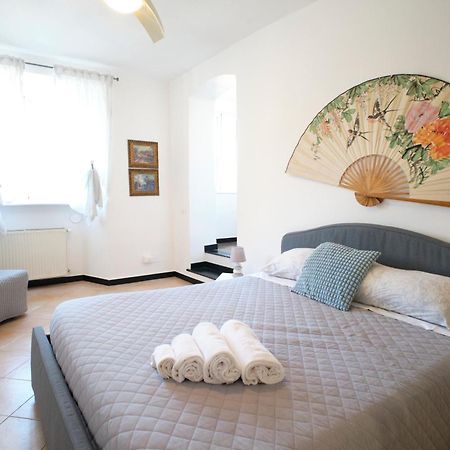 Cavour La Citta Vecchia Apartment Genoa Bagian luar foto
