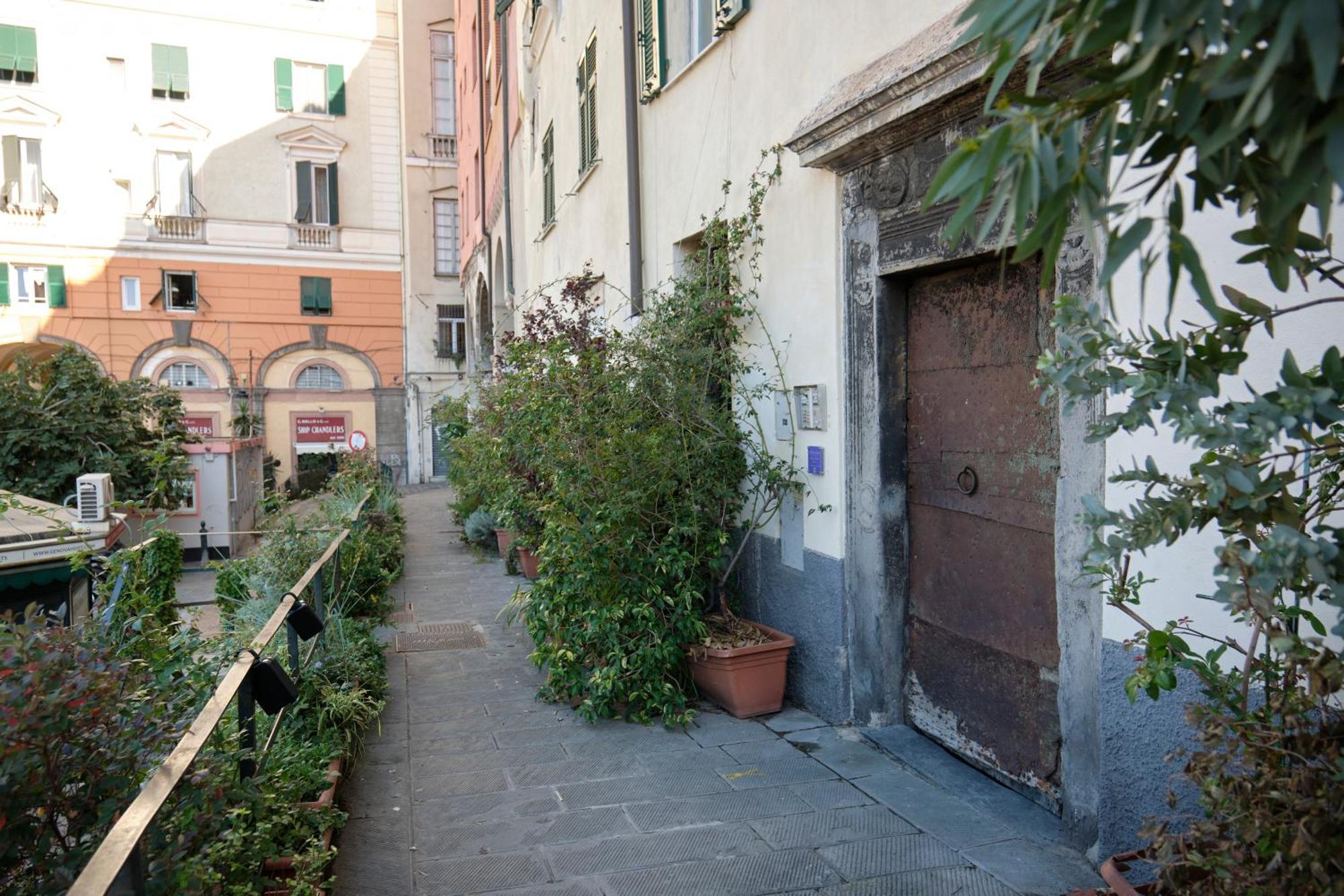 Cavour La Citta Vecchia Apartment Genoa Bagian luar foto